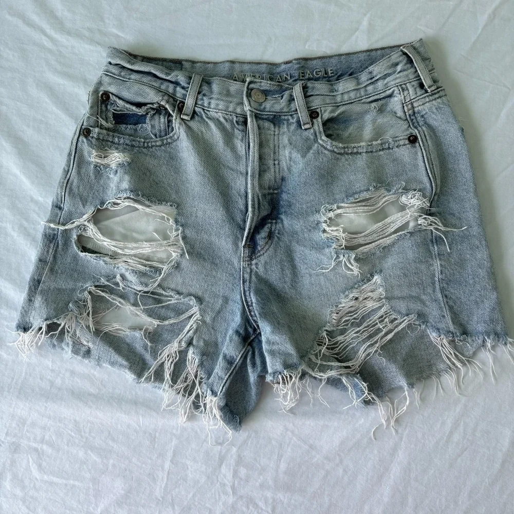 American Eagle Outfitters Womens Blue Denim Distress 90s Boyfriend Shorts Size 4